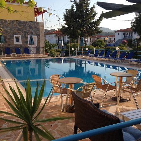Anaxos Hotel Exterior photo